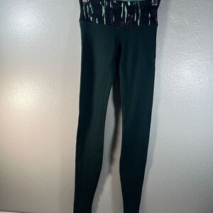 Lululemon Women’s High Rise 29” Pants Fittend Active Yoga Green Size 2